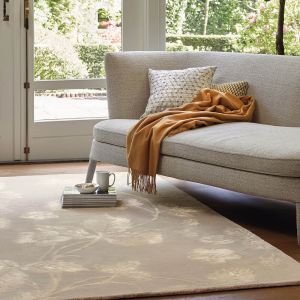 Wild Strawberry 38201 Tonal Luxurious Hand Tufted Wool Rug by Wedgwood 